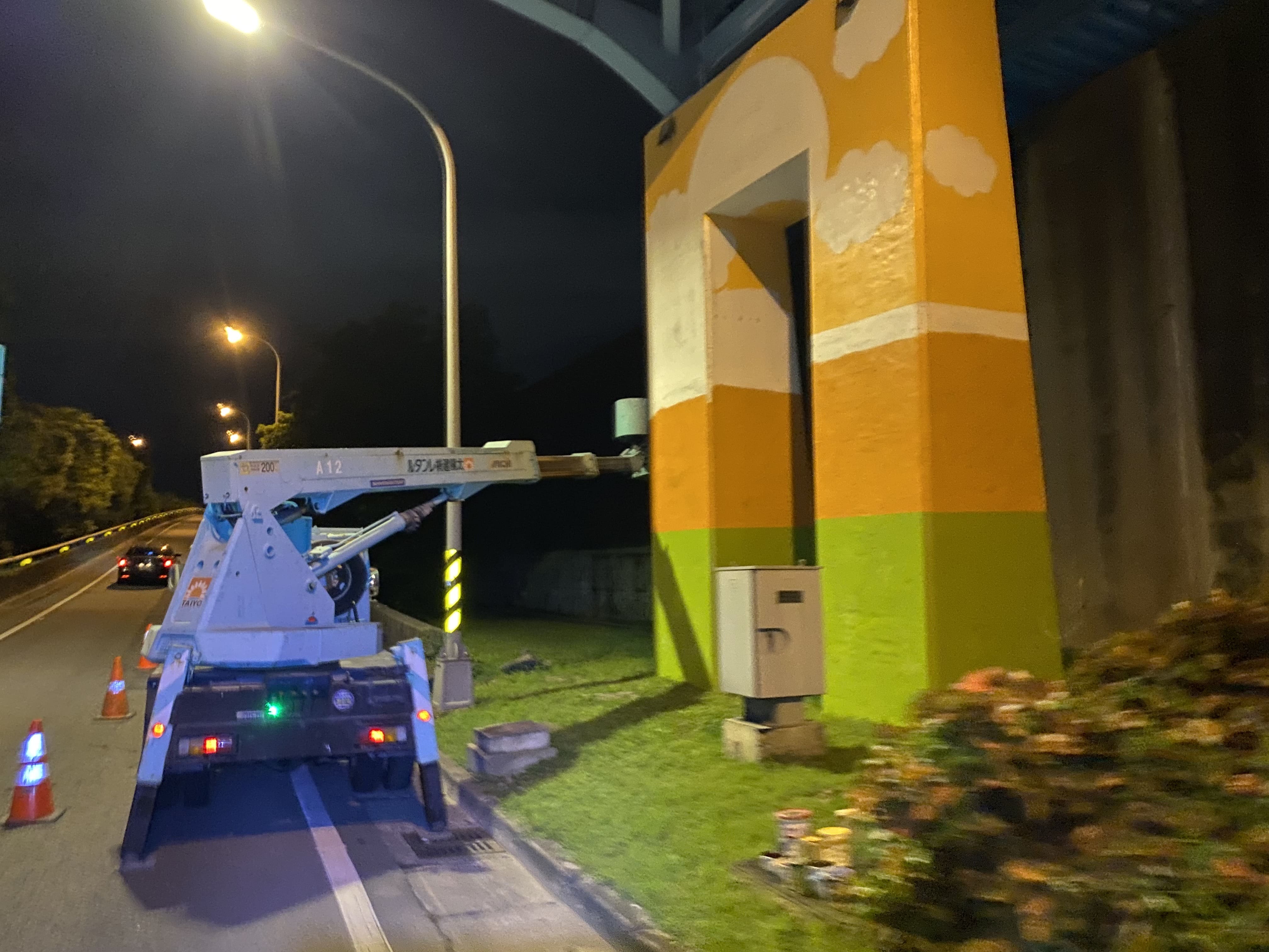 隧道周邊橋檢車與高空作業施工
